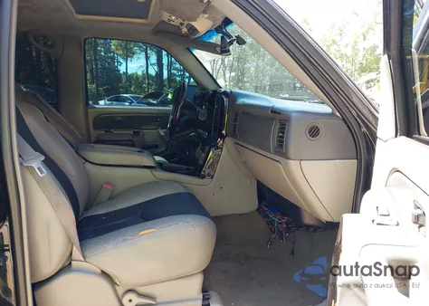 2003 Chevrolet Tahoe Z71 z USA, uszkodzony, nr VIN 1GNEK13Z33R220207